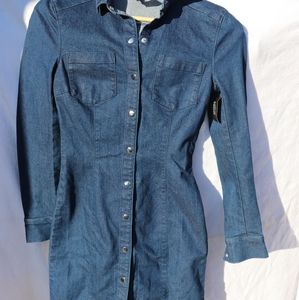 Super cute, brand new,  fitted denim button down